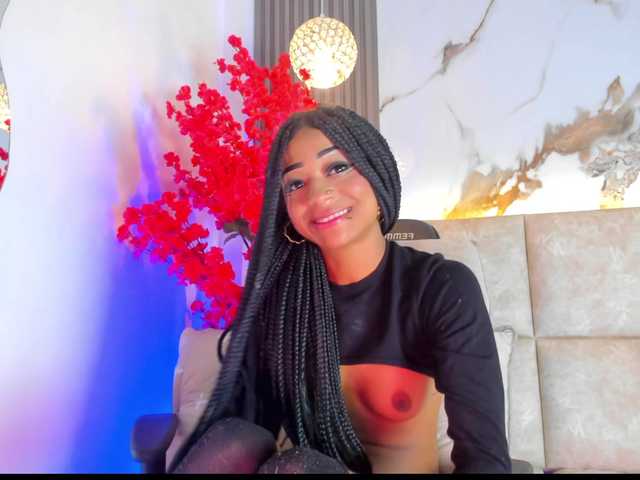 KhateMiller live cam on BongaCams