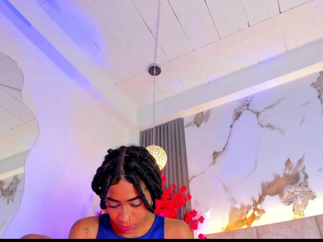 KhateMiller live cam on BongaCams