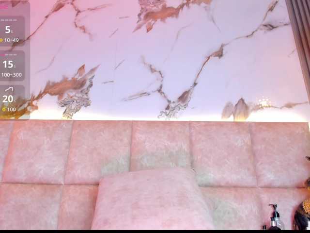 KhateMiller live cam on BongaCams