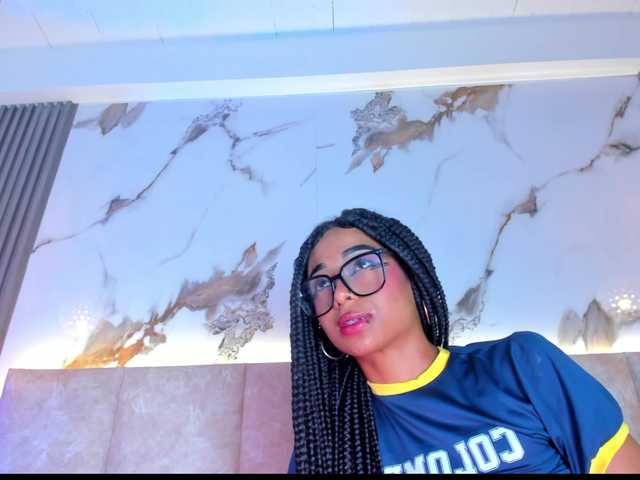 KhateMiller live cam on BongaCams