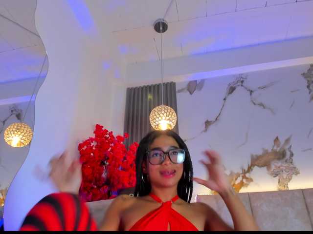 KhateMiller live cam on BongaCams