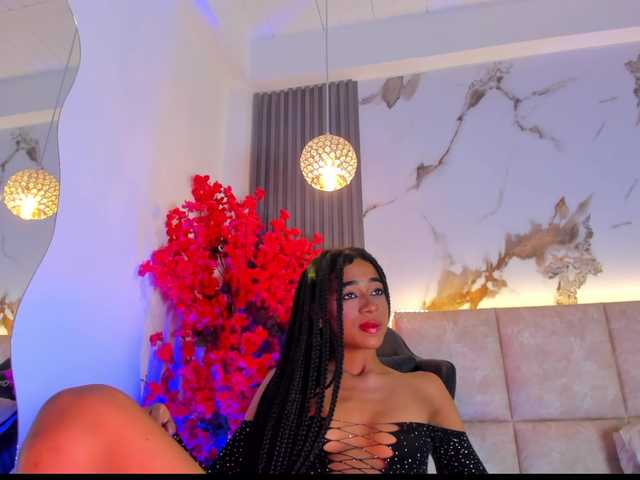 KhateMiller live cam on BongaCams