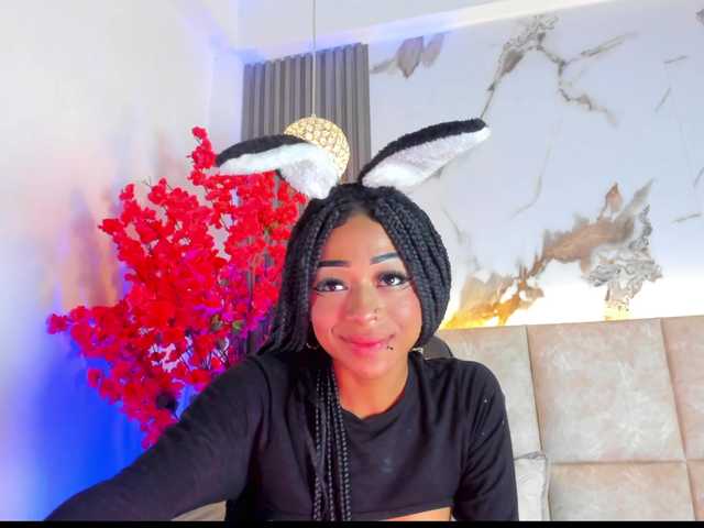 KhateMiller live cam on BongaCams