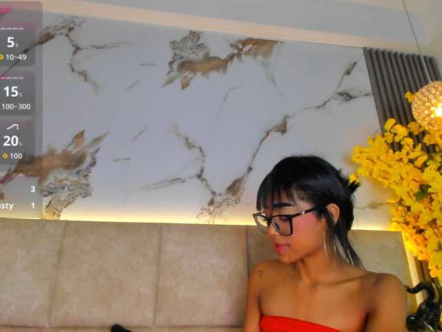 KhateMiller live cam on BongaCams