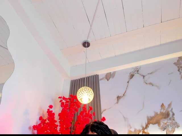 KhateMiller live cam on BongaCams