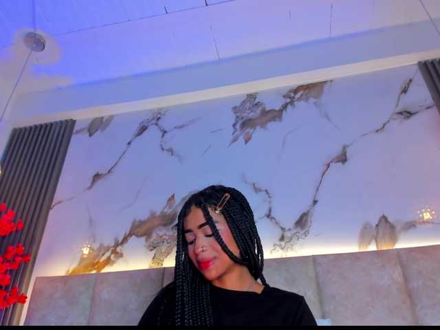 KhateMiller live cam on BongaCams