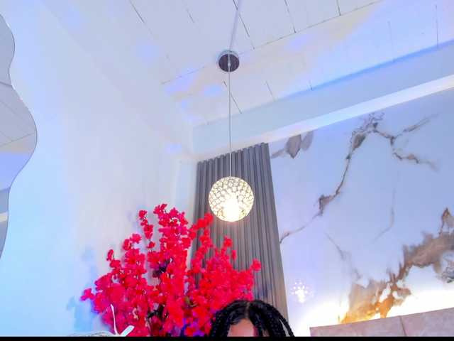 KhateMiller live cam on BongaCams