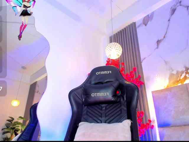 KhateMiller webcam