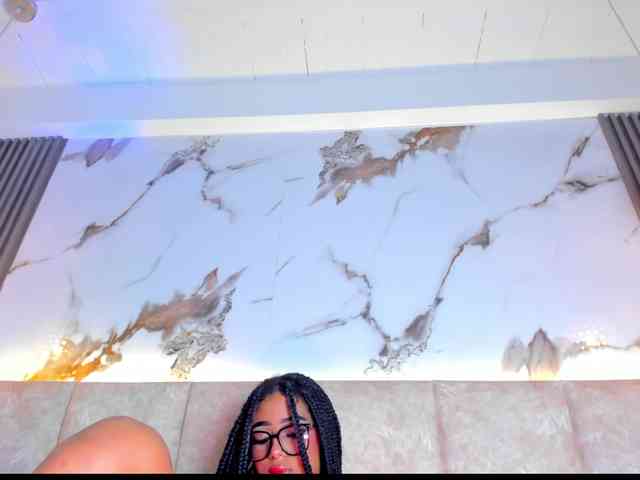 KhateMiller webcam