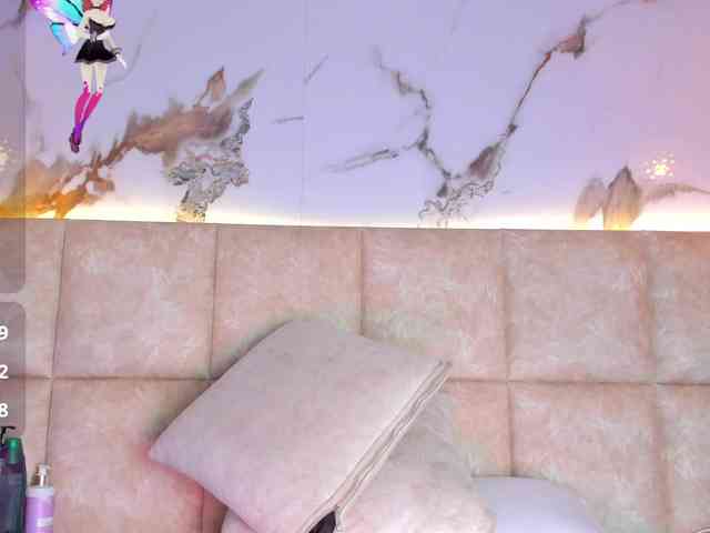 KhateMiller webcam