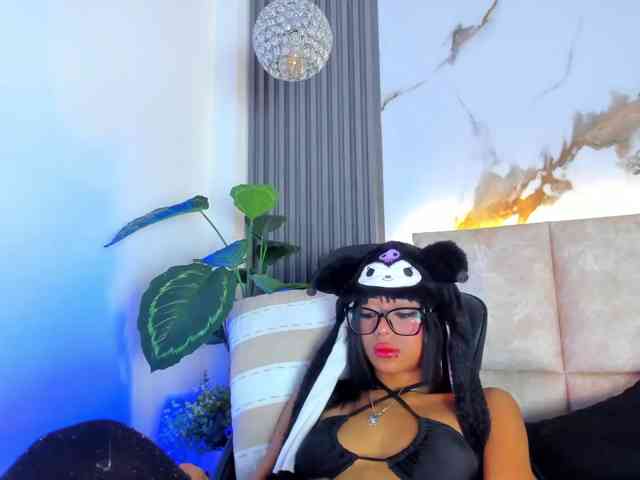 KhateMiller webcam