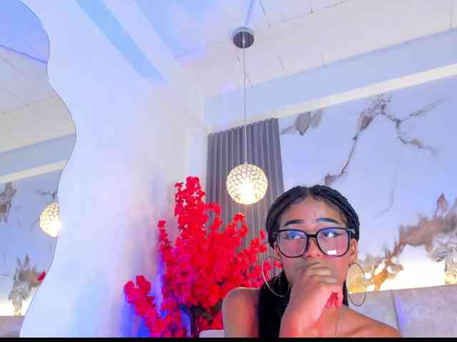 KhateMiller webcam