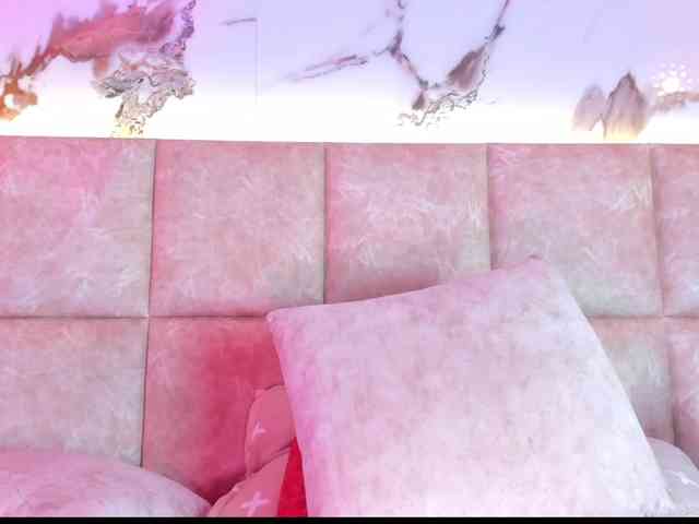 KhateMiller webcam