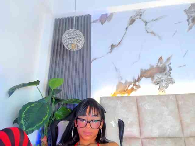 KhateMiller webcam