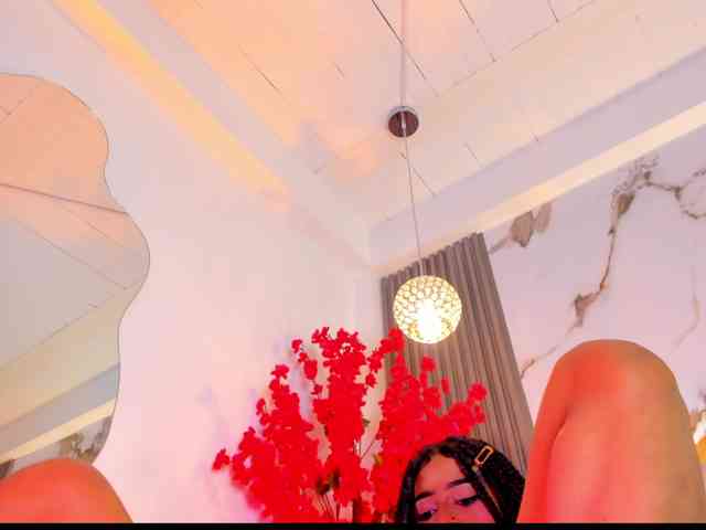 KhateMiller webcam