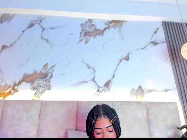 KhateMiller webcam