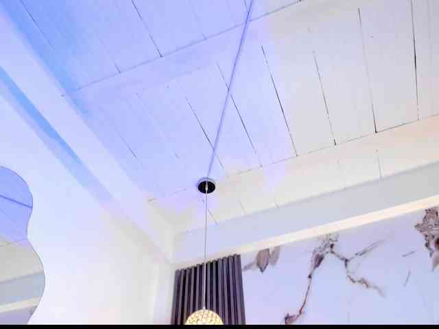 KhateMiller webcam