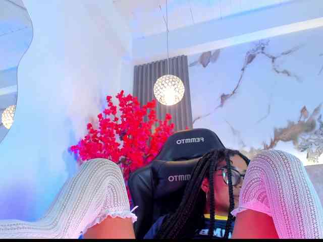 KhateMiller webcam