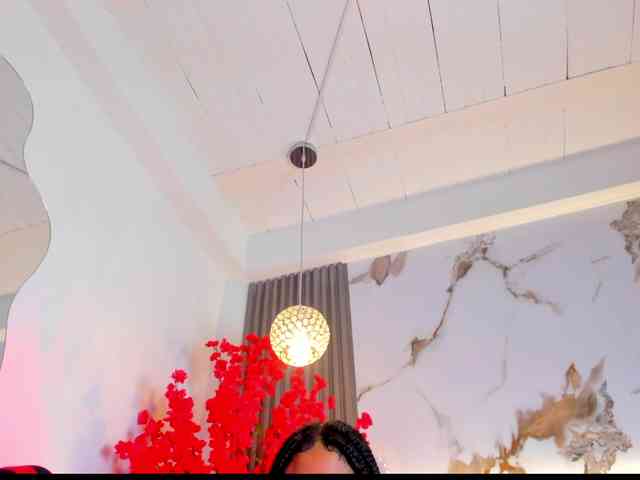 KhateMiller webcam