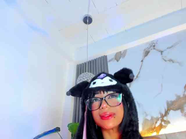 KhateMiller webcam