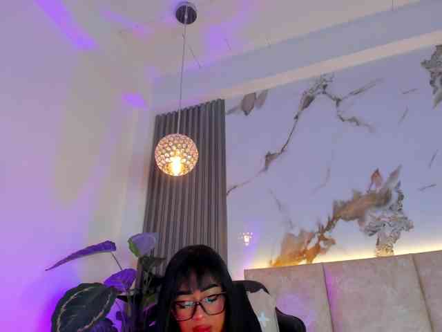KhateMiller webcam