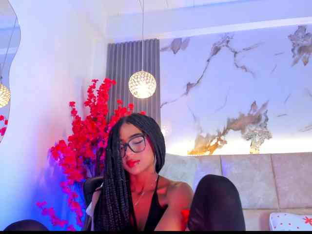 KhateMiller webcam