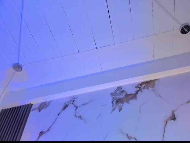 KhateMiller webcam