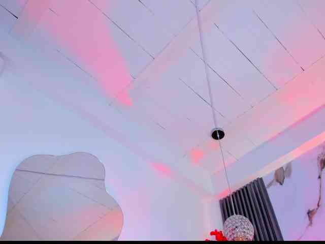 KhateMiller webcam