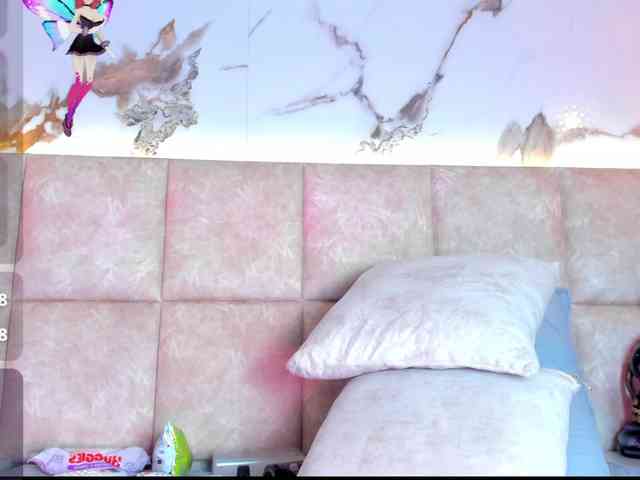 KhateMiller webcam