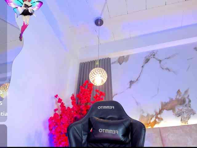 KhateMiller webcam