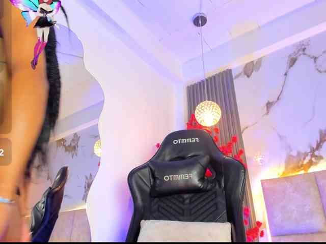KhateMiller webcam