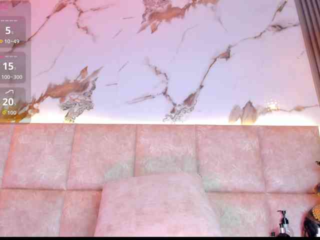 KhateMiller webcam