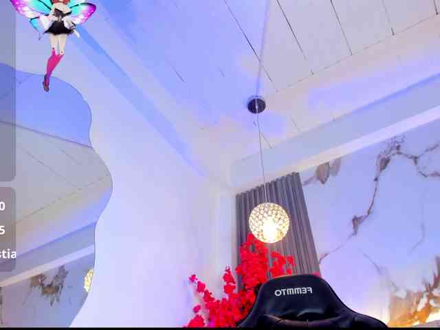 KhateMiller webcam