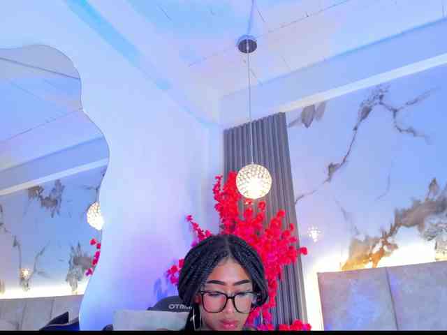 KhateMiller webcam