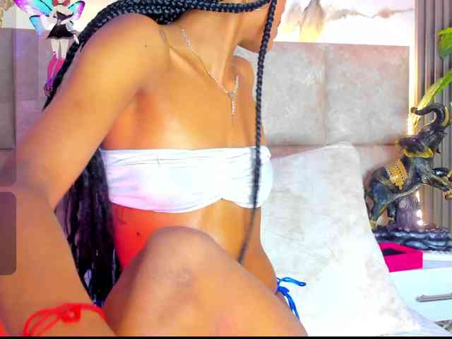 KhateMiller webcam