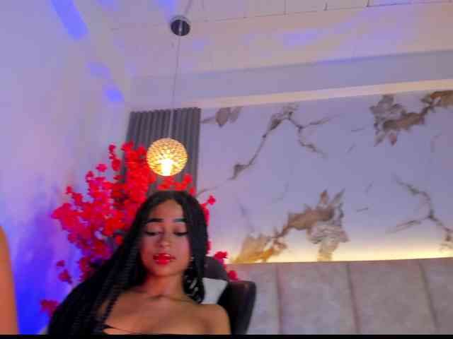 KhateMiller webcam