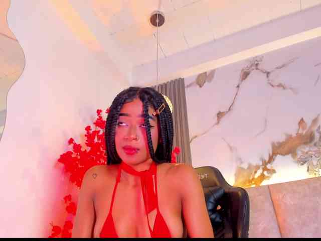 KhateMiller webcam