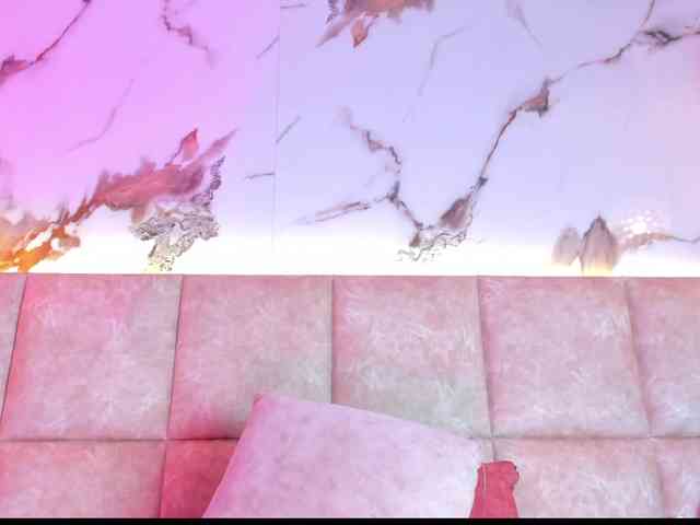 KhateMiller webcam