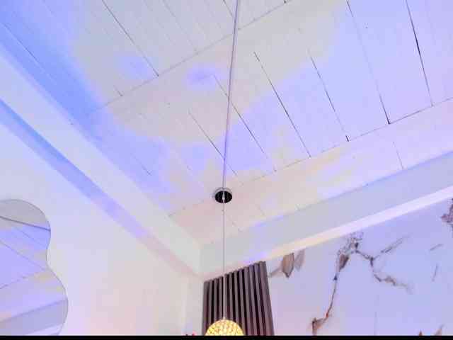 KhateMiller webcam