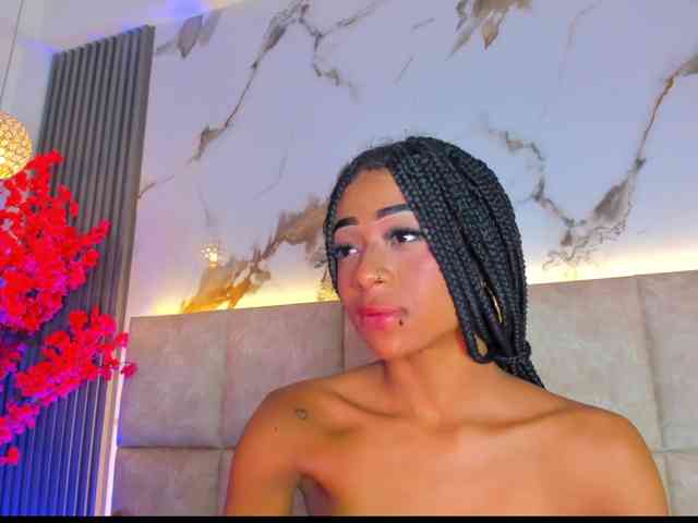 KhateMiller webcam