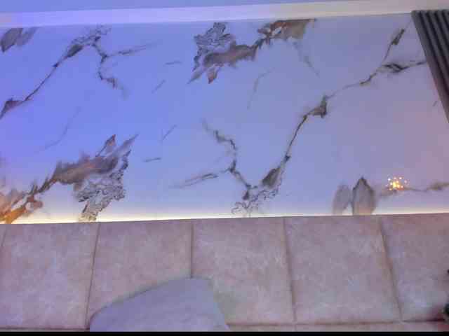 KhateMiller webcam