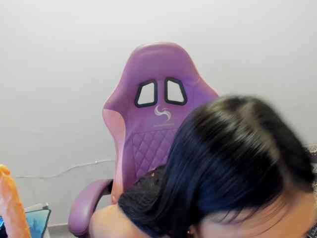 shy-luna18 webcam