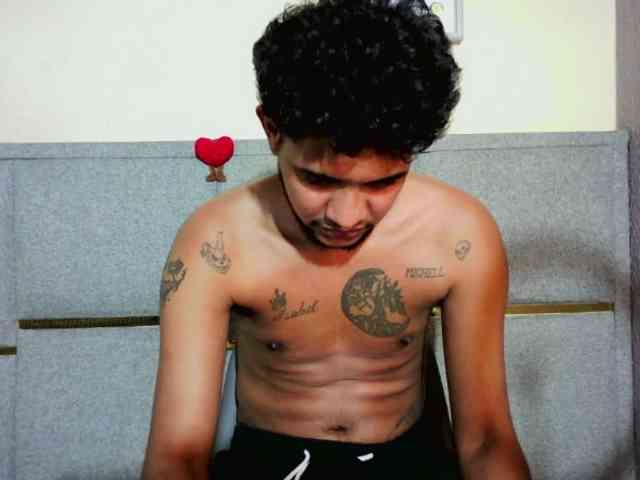 Masterbbcdominant23's cam show statistics and live stream