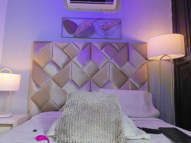 DullceEstrella live cam on BongaCams