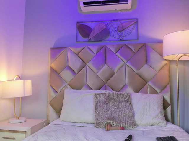 DullceEstrella live cam on BongaCams