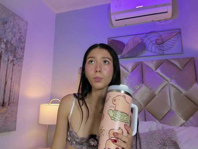 DullceEstrella live cam on BongaCams