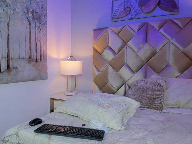 DullceEstrella live cam on BongaCams