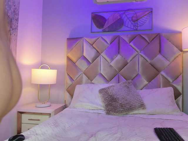 DullceEstrella live cam on BongaCams
