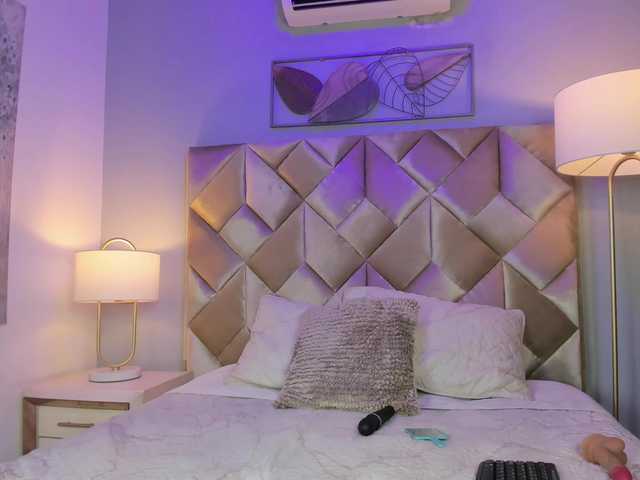 DullceEstrella live cam on BongaCams