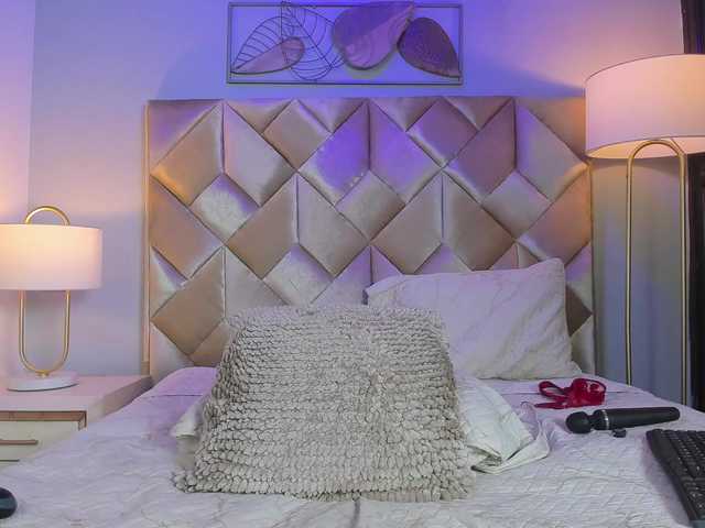 DullceEstrella live cam on BongaCams